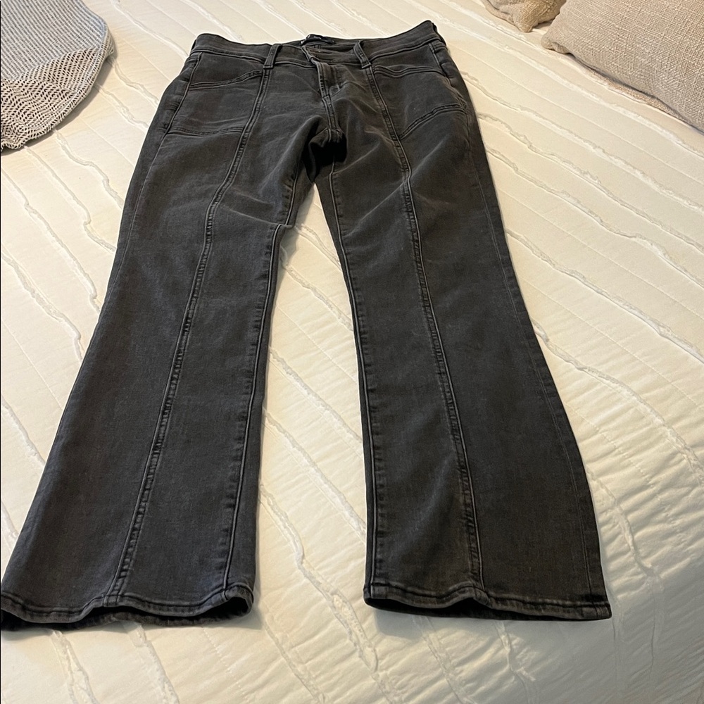 GAP NWOT baby boot jeans in black wash, size 8S